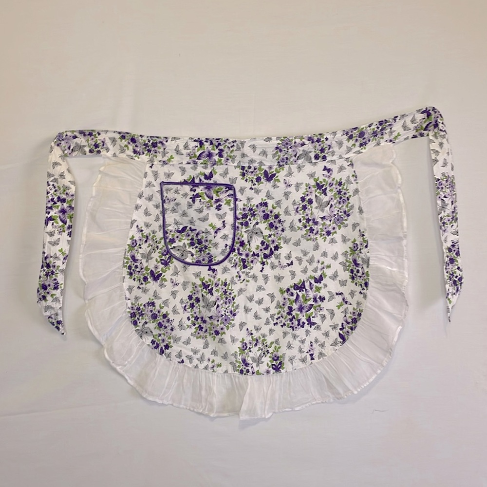 ❣️HP❣️VINTAGE Butterfly and Floral Apron